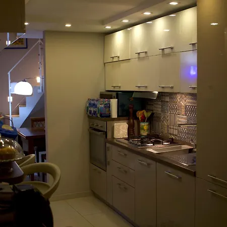 Astrea * نابولي